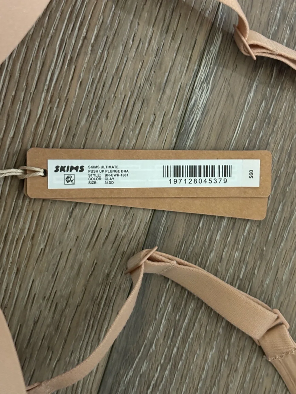 Skims Kim Kardashian Women’s Ultimate Push Up Plunge Bra 34DD New with Tags - Picture 2 of 3